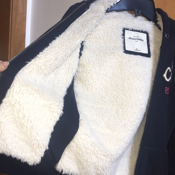 Abercrombie Kids Medium Girls Furry zip up jacket - Picture 5 of 8